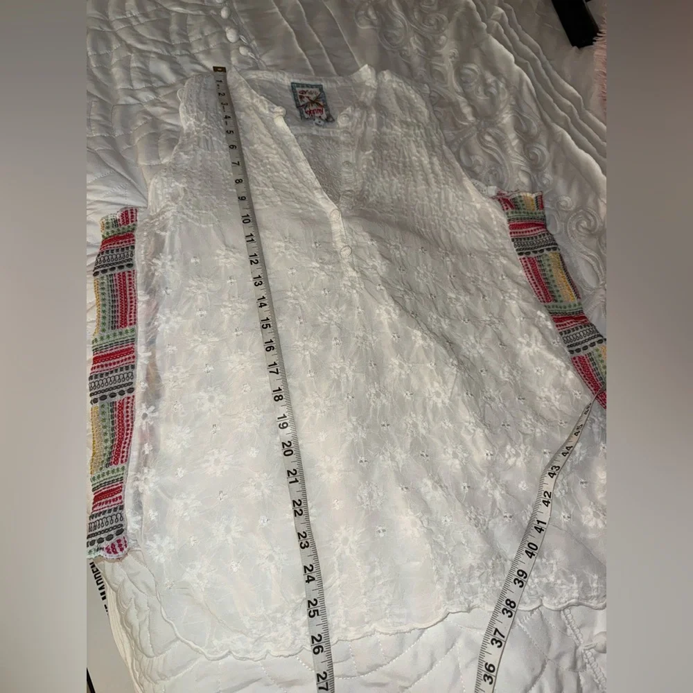 Johnny Was Turia White Embroidered Eyelet Boho Tank Top Medium Excellent - Picture 15 of 17